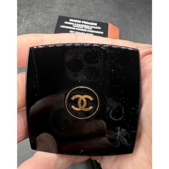 Chanel Ombre Première Longwear Powder Eyeshadow shade 927 Cuivre Rose Brand New! - Picture 10 of 14